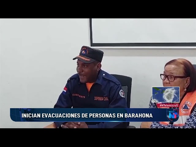 ⁣Inician evacuaciones de personas en Barahona ante posibles efectos de huracán Beryl