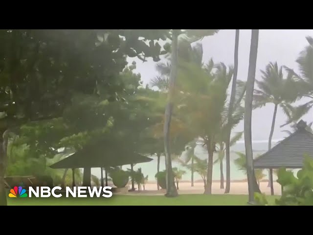 ⁣Deadly Hurricane Beryl takes aim at Jamaica