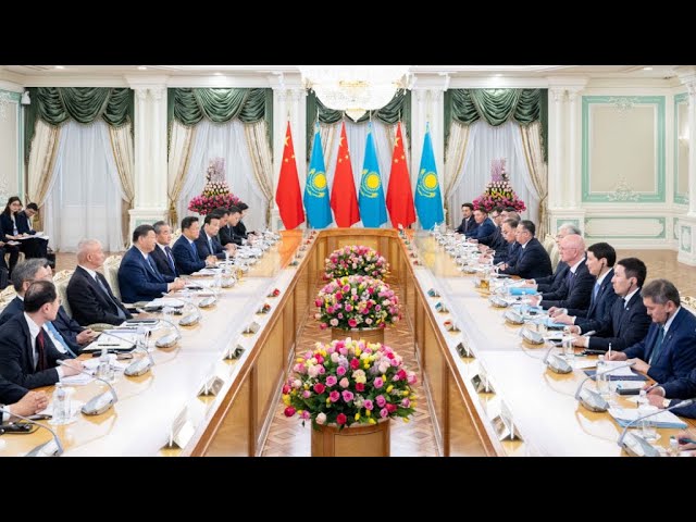 ⁣Си Цзиньпин провел переговоры с Касым-Жомартом Токаевым в расширенном составе