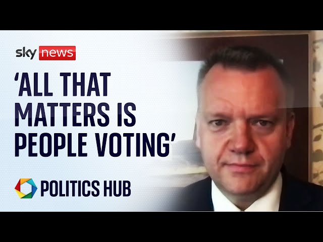 ⁣'People have to come out and vote for change' says Labour minister