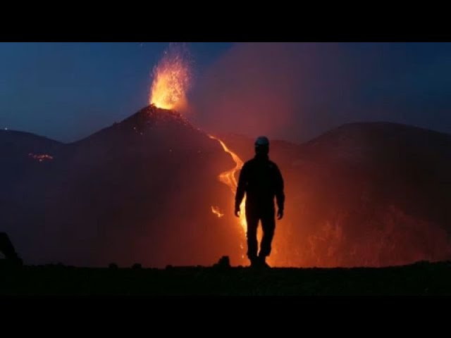 ⁣L'Etna de nouveau en éruption