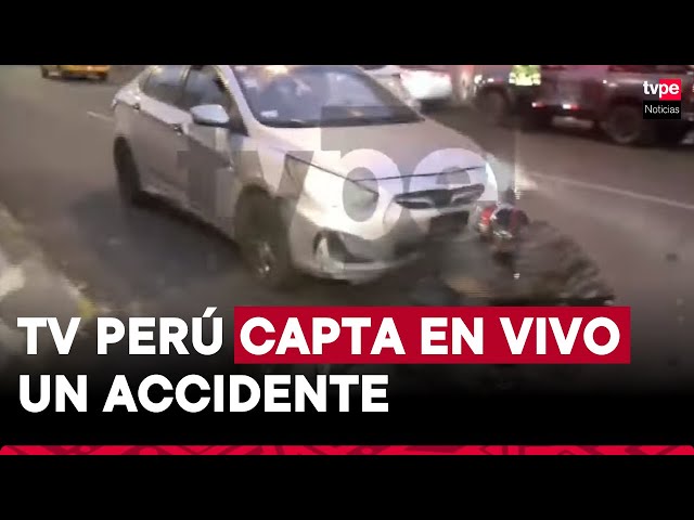 ⁣La Victoria: cámaras de TVPerú Noticias cubren choque de camión y captan en vivo otro accidente