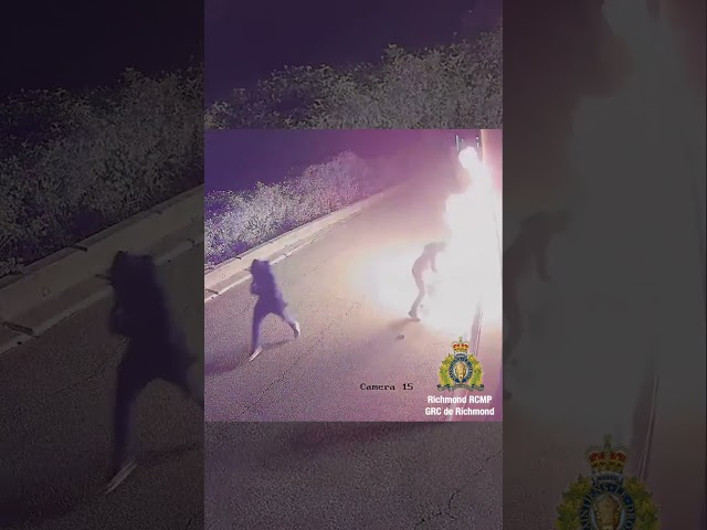 ⁣Canadian police seek suspects in pants-on-fire arson #Shorts
