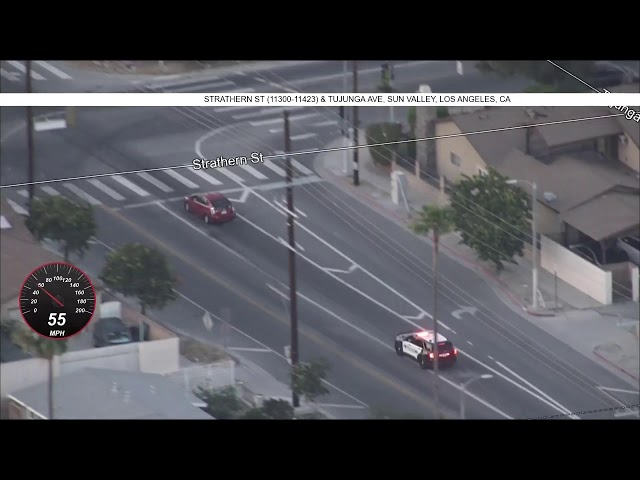 ⁣Watch live: Police in pursuit of a possibly stolen vehicle in the San Fernando Valley.