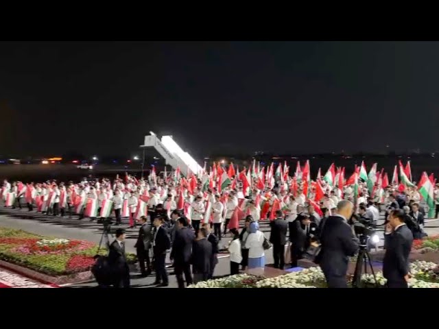 ⁣مراسم فخمة! يقام حفل كبير في دوشنبه ترحيبا بالرئيس الصيني