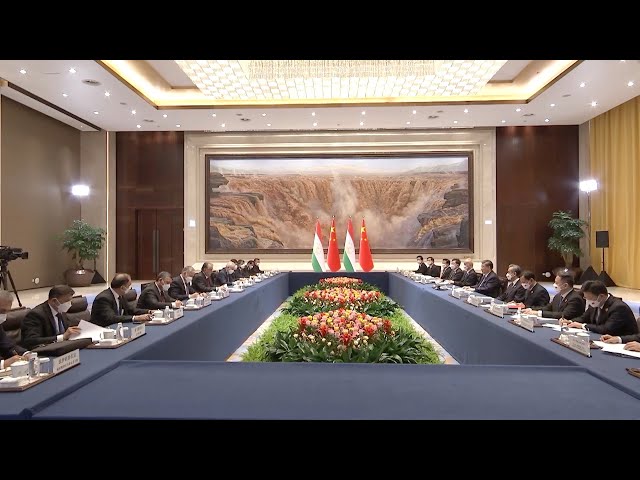 ⁣شي جين بينغ يجري محادثات مع رئيس طاجيكستان