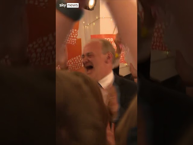 ⁣Sir Ed Davey dances to Sweet Caroline as Lib Dems celebrate 'exceptional' election results