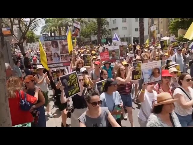⁣Mothers of Israeli hostages protest on the streets of Tel Aviv