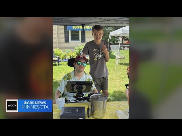 ⁣Minnesota man sells lemonade for a good cause
