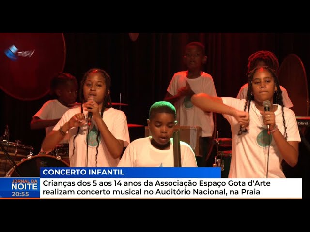 ⁣Crianças dos 5 aos 14 anos da Associação Espaço Gota D'Arte realizam Concerto musical no Auditó