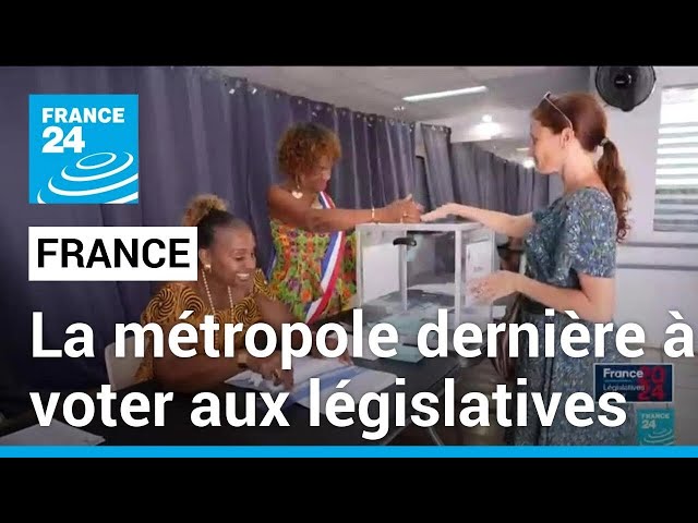 ⁣Élections législatives en France : la métropole dernière à voter • FRANCE 24
