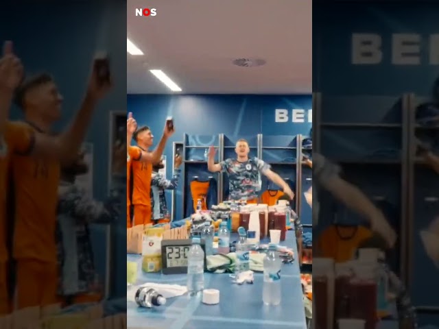 ⁣Feest in de kleedkamer van Oranje na winst kwartfinale