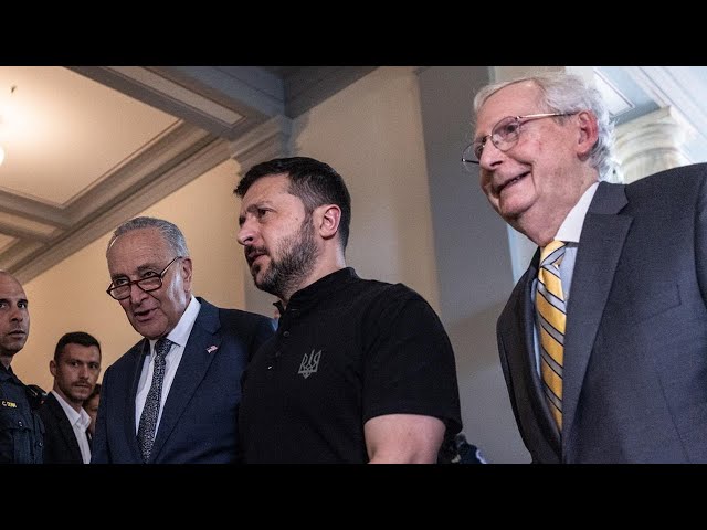 ⁣Zelenskyy meets with Senators Schumer, McConnell as NATO summit continues