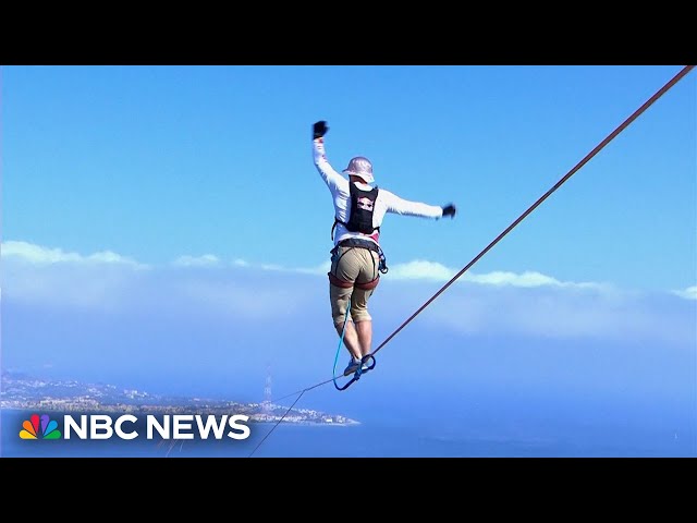 ⁣Watch: Man crosses from Italian mainland to Sicily on a slackline