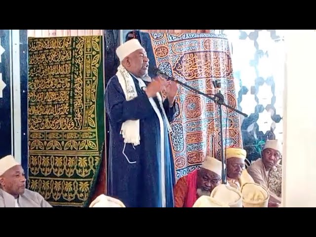 Le discours très applaudi d'Azali à la Grande mosquée de Mnoungou