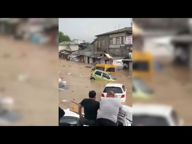 ⁣Режим ЧС в Оше: грязевой поток унёс четырех человек