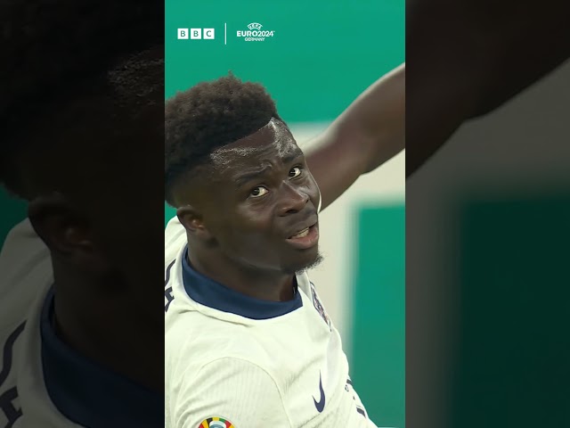 ⁣No sympathy for Bukayo Saka from the Spain defender!