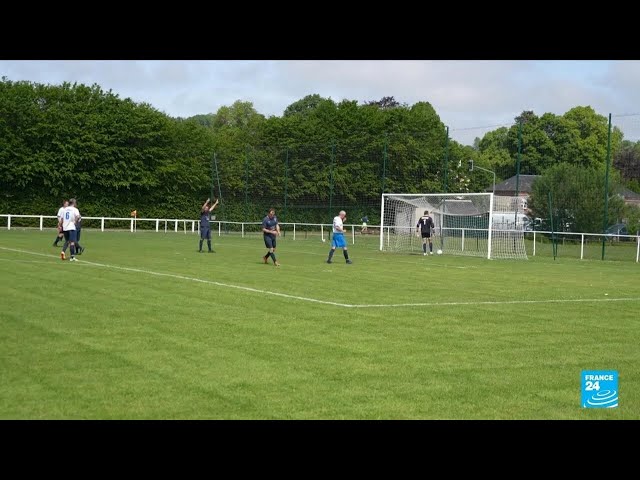 À vos marques : au football du dimanche, "on est là pour se faire plaisir" • FRANCE 24