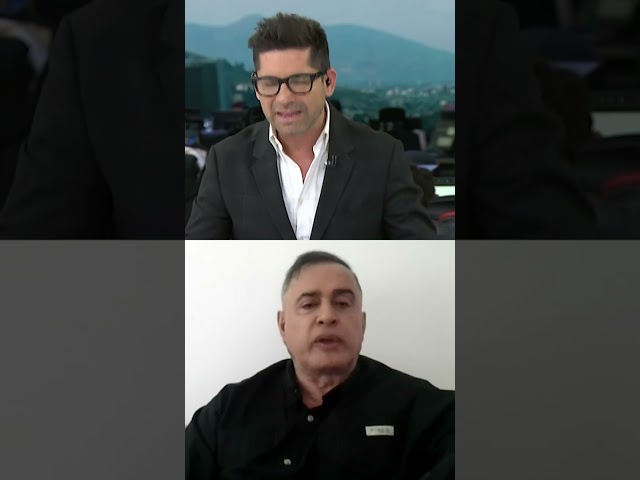 ⁣El tenso cruce entre fiscal venezolano y periodista Karim Butte por crimen de Ronald Ojeda