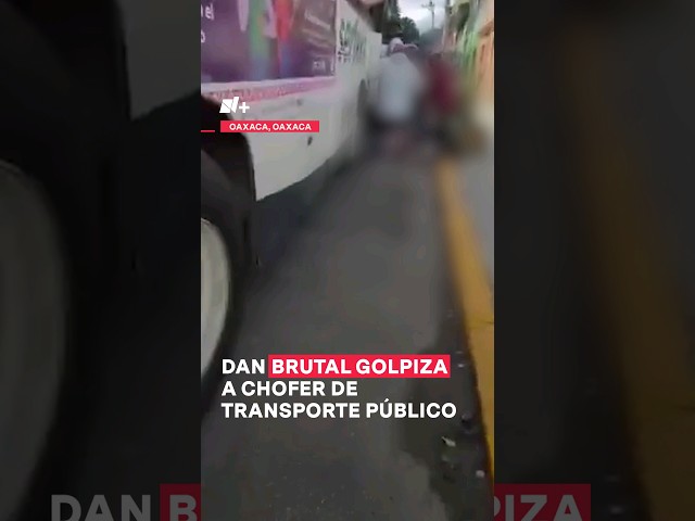 Sujetos golpean brutalmente a chofer de transporte público por incidente vial - N+ #Shorts