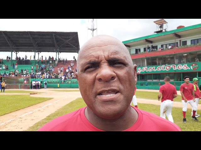 #LasTunas toma ventaja en duelo por la final de la pelota cubana