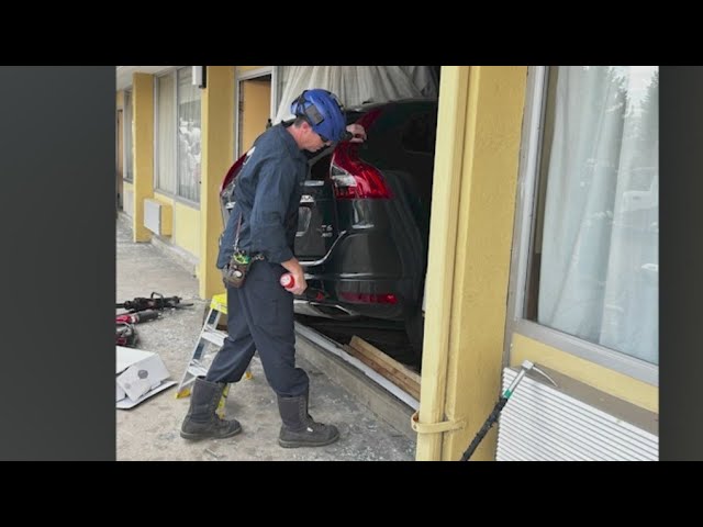 ⁣SUV plows into occupied motel room