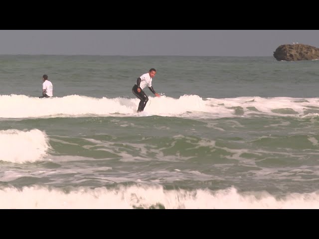 ⁣Pays basque : quand le surf devient une thérapie