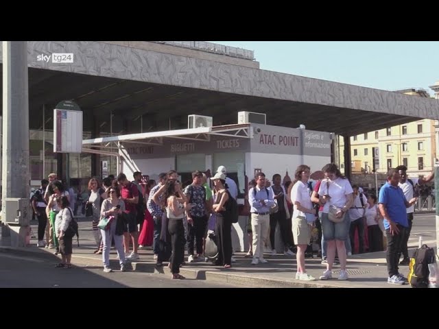 ⁣Sciopero trasporti, un'ora di attesa a Roma