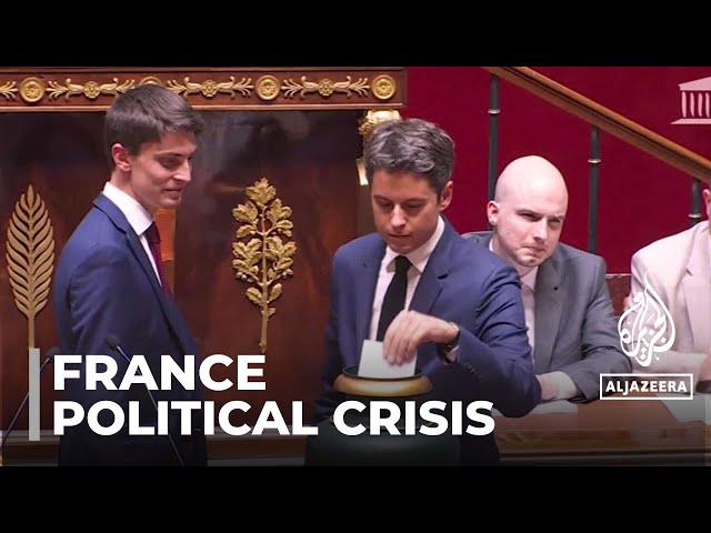 French political crisis: Protesters call for President Macron to appoint a PM