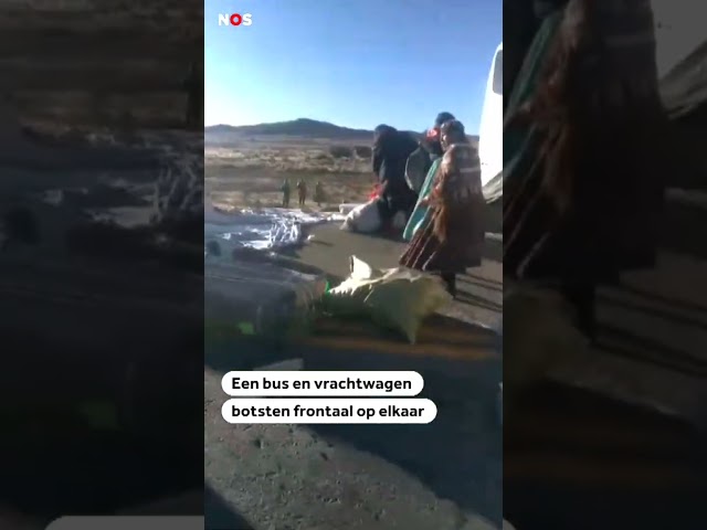 ⁣Doden na zwaar verkeersongeluk in Bolivia