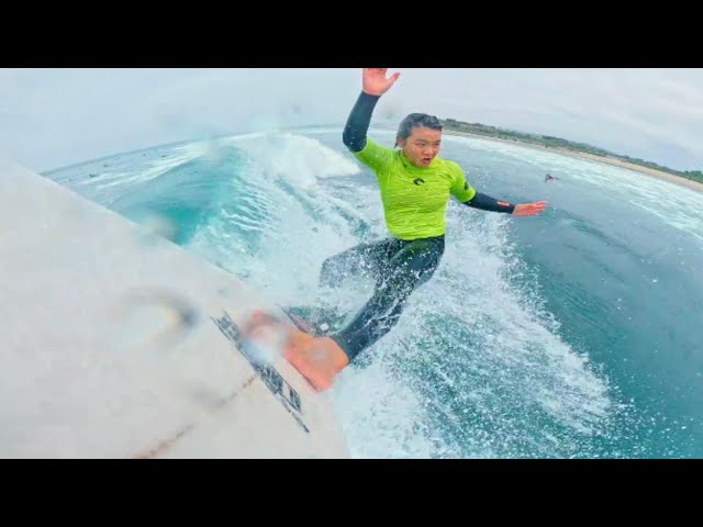 ⁣Yang Siqi : une pionnière du surf chinois à seulement 15 ans