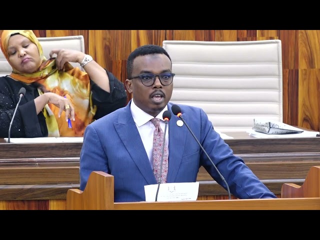 ⁣Xil. Maxamed Adan"Waxaan bogaadinayaa Gesiyaasha Qaranka ee sakay dhegta dhiigga u daray Khawar