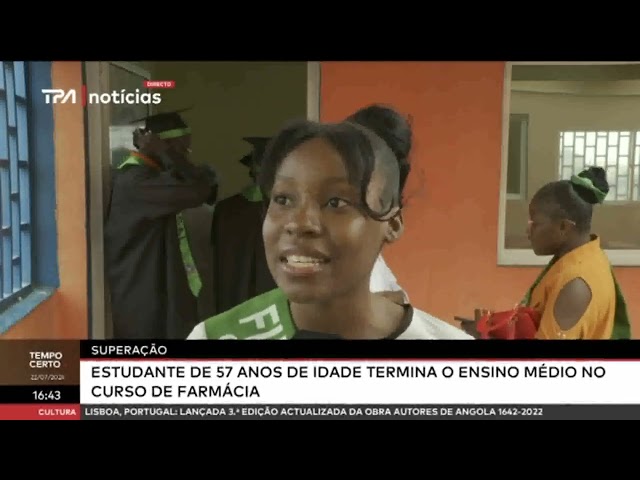 Superação -  Estudante de 57 anos de idade termina o ensino médio no curso de farmácia