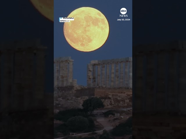 ⁣Full moon rises behind ancient Greek temple - ABC News