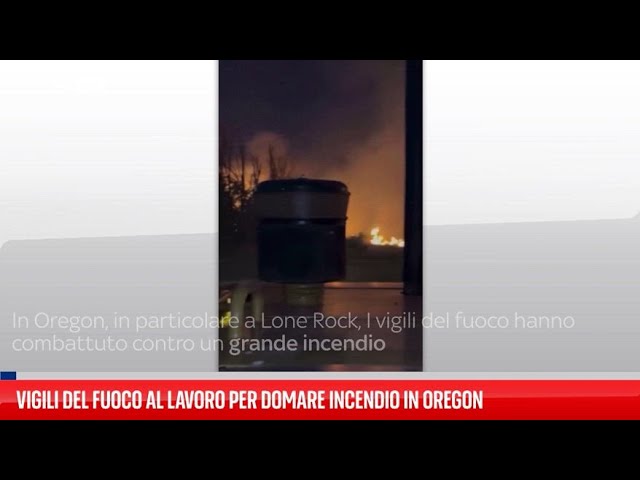 ⁣Vigili del fuoco a lavoro per domare incendio in Oregon