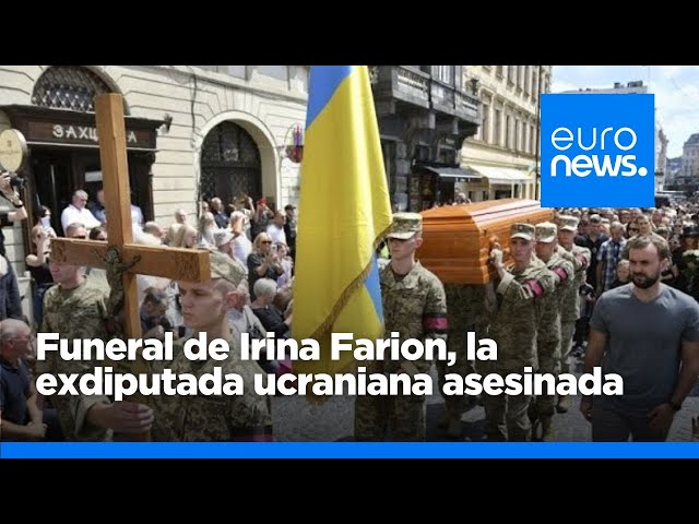 ⁣Miles de personas asisten al funeral de Irina Farion, la exdiputada ucraniana asesinada en Leópolis