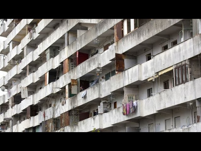 Italie : 2 morts et 13 blessés après l'effondrement d'un balcon à Naples