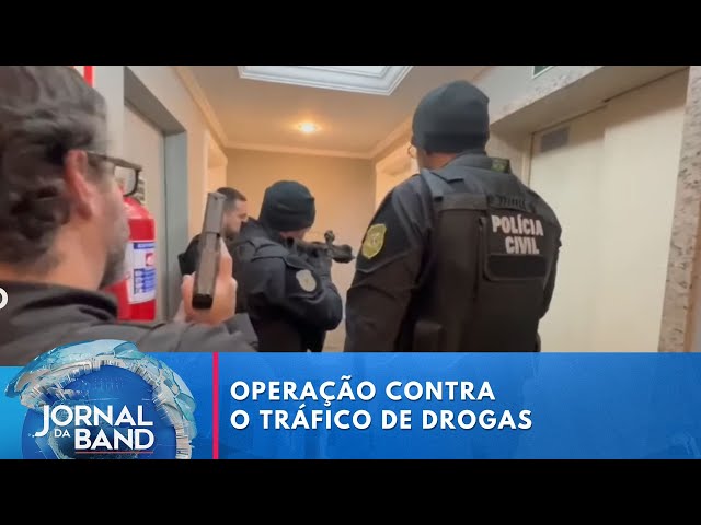 Polícia prende 21 pessoas por tráfico de drogas durante operação | Jornal da Band