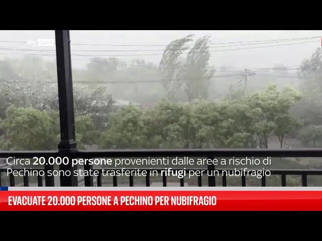 ⁣Evacuate 20.000 persone a Pechino per nubifragio