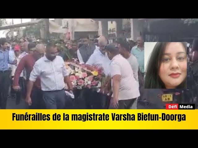 ⁣Funérailles de la magistrate Varsha Biefun-Doorga