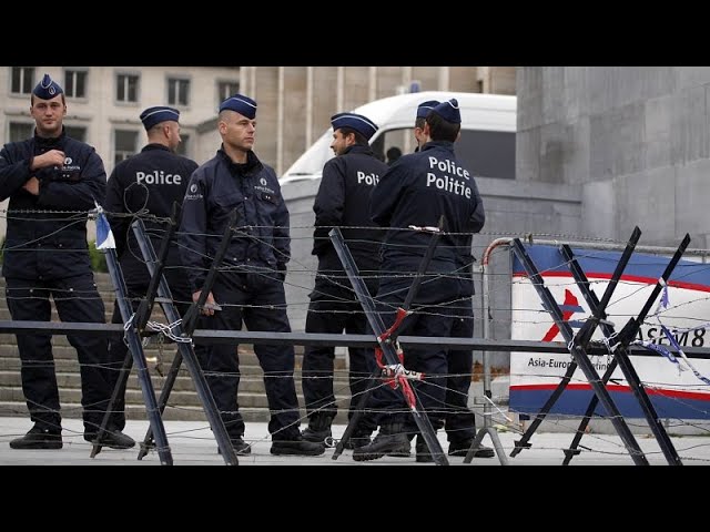 ⁣La police perquisitionne 14 maisons à Bruxelles dans le cadre d'une enquête pour terrorisme