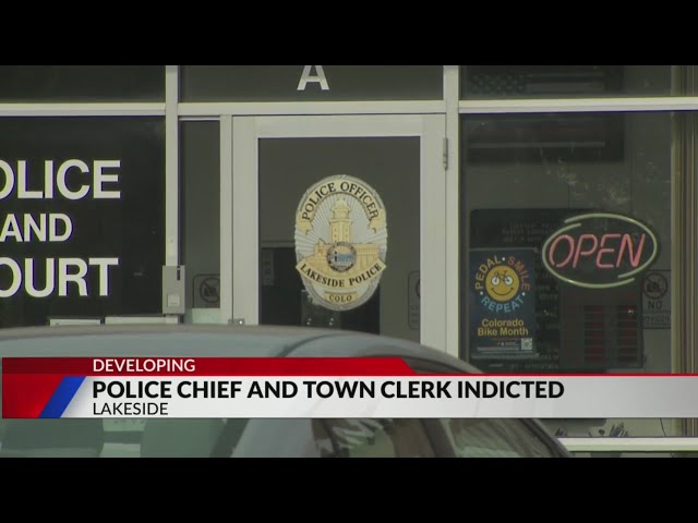 ⁣Grand jury indicts Lakeside police chief, town clerk