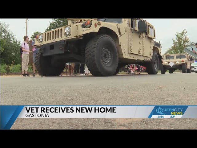 ⁣Veteran receives new home in patriotic NC community
