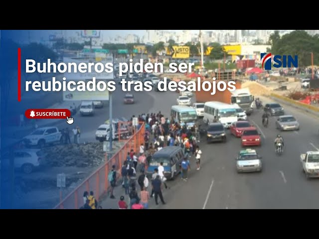 Buhoneros piden ser reubicados tras desalojos para recuperar espacios públicos en la capital