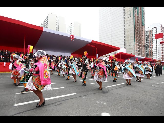 Música, comparsa y pasacalle en la Gran Parada y Desfile Cívico Militar