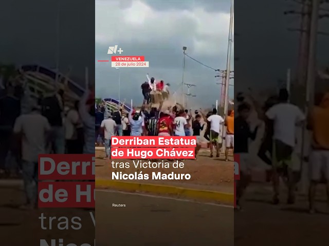 ⁣Derriban estatua de Hugo Chávez luego del triunfo de Nicolás Maduro - N+ #Shorts