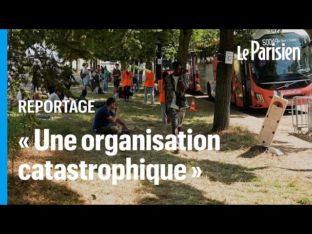 ⁣La gare de Bercy fermée pour les JO, les voyageurs attendent leur car dans les bois