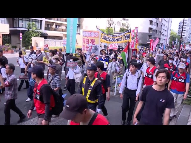 ⁣Protests erupt against Japan-U.S. security talks in Tokyo