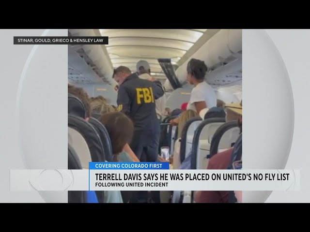 ⁣Terrell Davis placed on no-fly list after handcuffing but then removed, United Airlines says