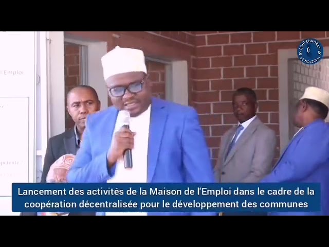 ⁣SG du gouvernorat de Ngazidja Dr Moundhir Fathi Said à la maison de l'emploi